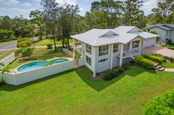 Super Sized Home - Golf Course Frontage